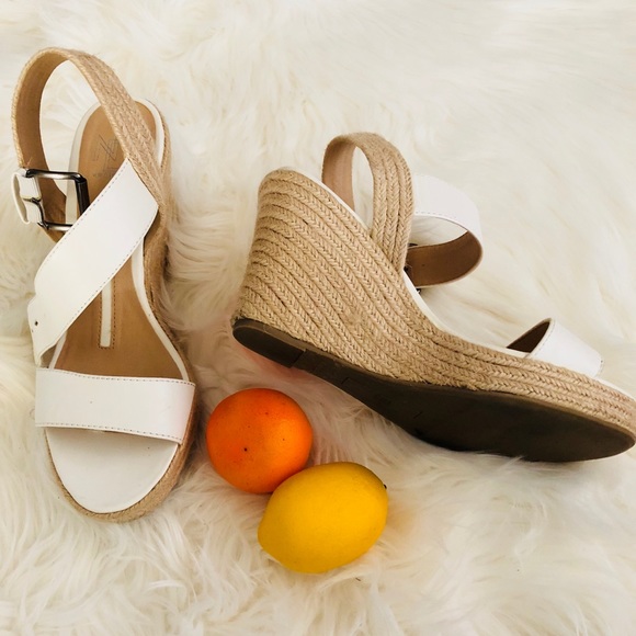 new directions Shoes - Sandals